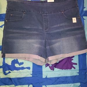 Woman's Shorts